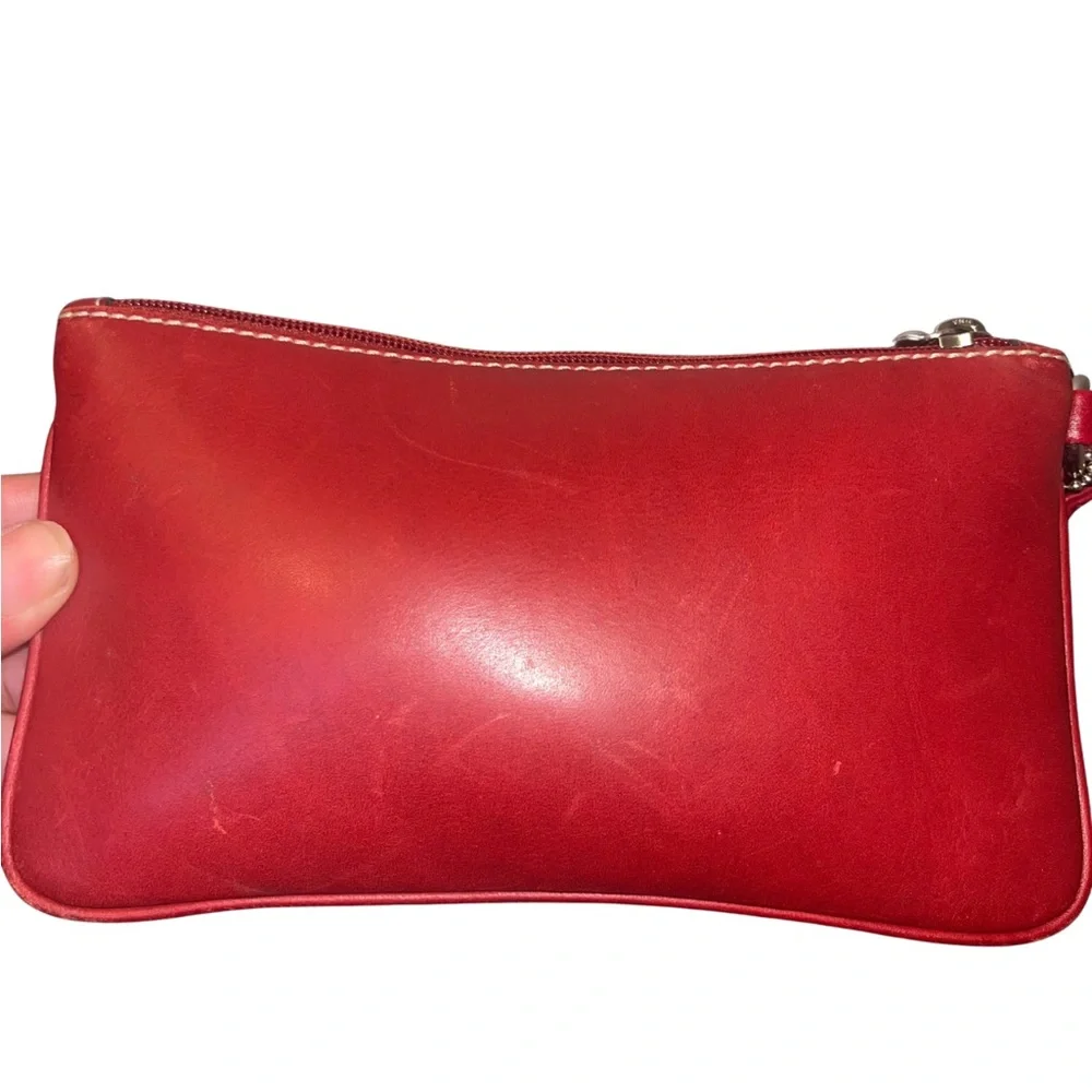 Coach SoHo Red Leather Wristlet/Clutch - Picture 5 of 13